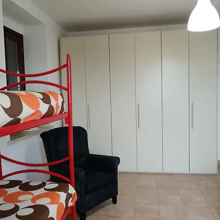 La Quercia アパート オルトーナ