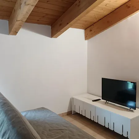 La Quercia アパート オルトーナ