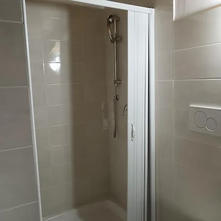 アパート La Quercia オルトーナ