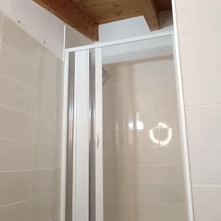 アパート La Quercia